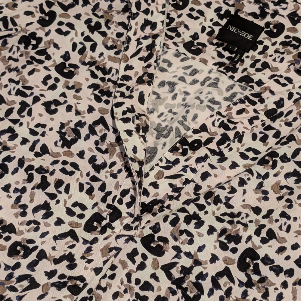 NIC+ZOE Women's Pink and Black Cheetah Print 3/4 Sleeve V Neck Blouse Size Small - Picture 4 of 8